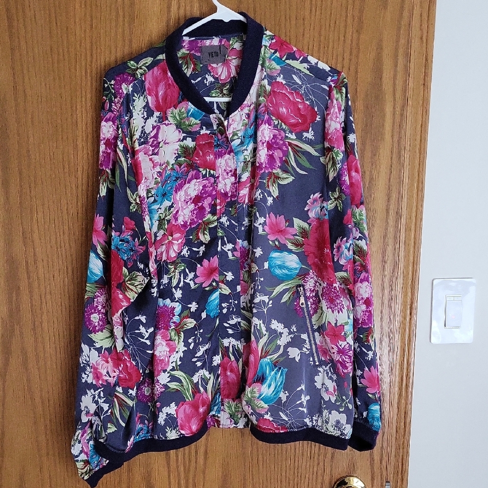 Veto Floral Patterned Fabric with Pink and Green